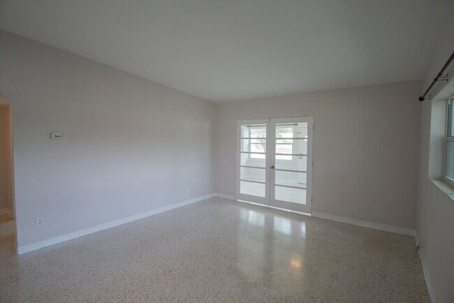 Foto del edificio - 2/1 duplex with carport in Winter Park