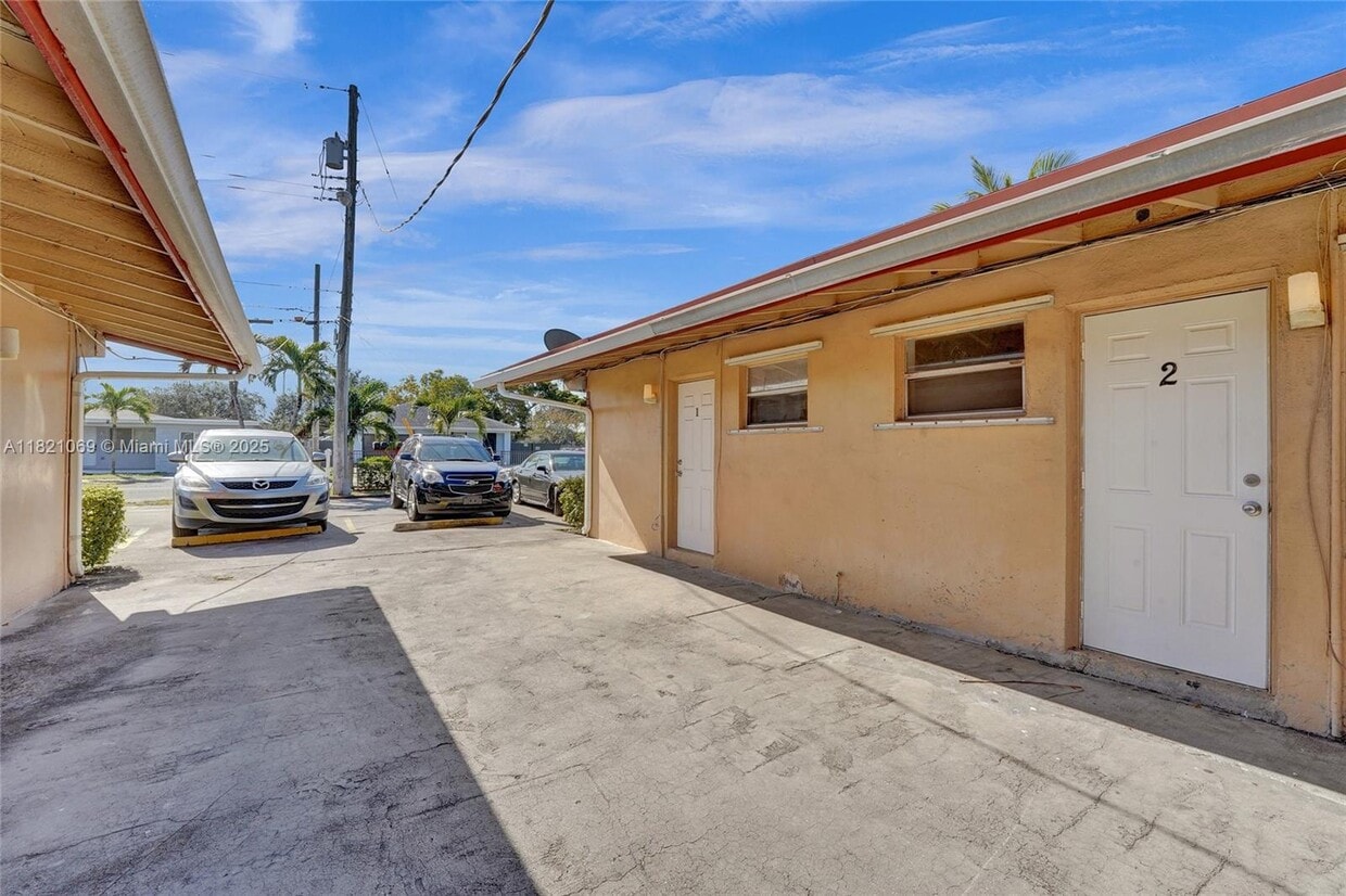 Primary Photo - 5797 Flagler St
