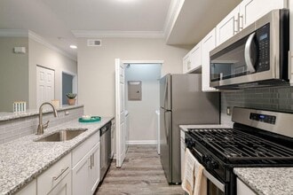 Building Photo - Bishops View Apartments and Townhomes