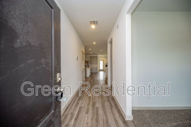 Foto del edificio - 922 Curly Angora Ct