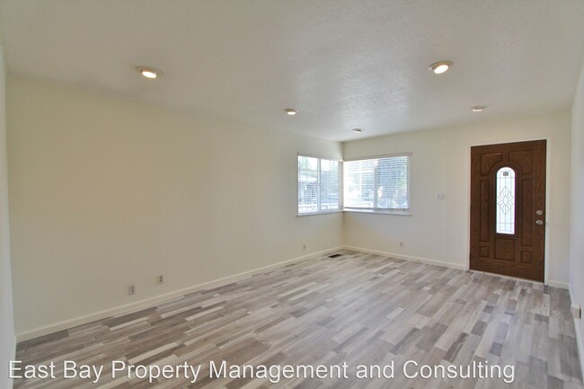 Building Photo - 6 br, 4 bath House - 39162 Yosemite Way