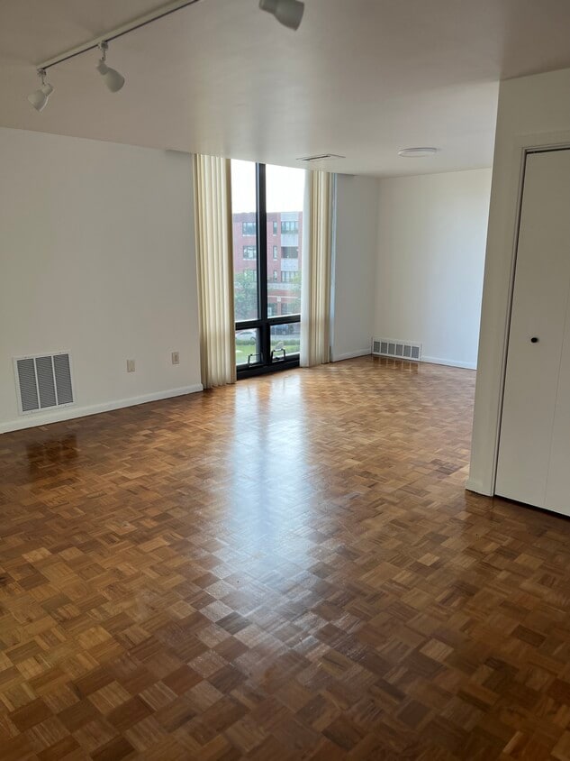 5222 5th Ave Unit B, Pittsburgh, PA 15232 Condo for Rent in Pittsburgh, PA