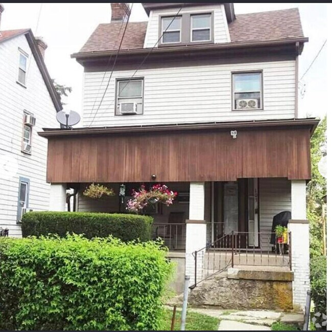 Apartments for Rent in Mount Oliver PA with a Swimming Pool 13