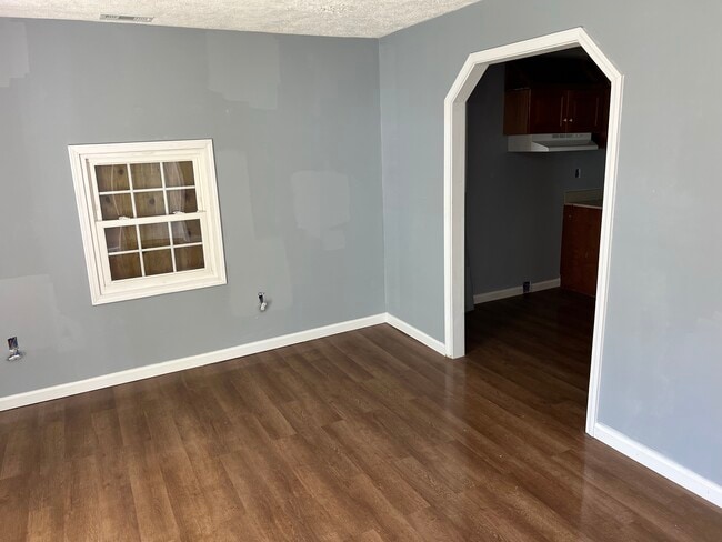 Building Photo - 115 Rupe St