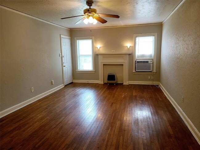 Photo - 5707 Ross Avenue Unit Apartment