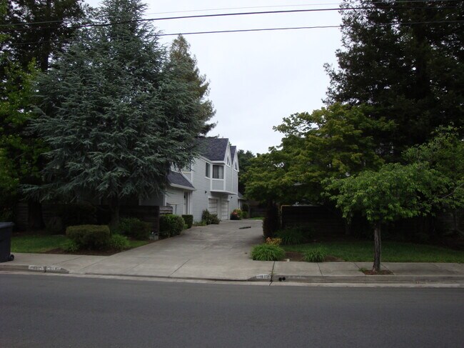 Foto del edificio - 417 Matheson Street