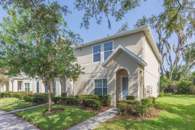 Building Photo - 15948 Fishhawk View Dr