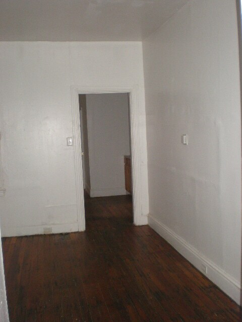 Foto del edificio - Video in pictures! 1st floor apartment Wes...