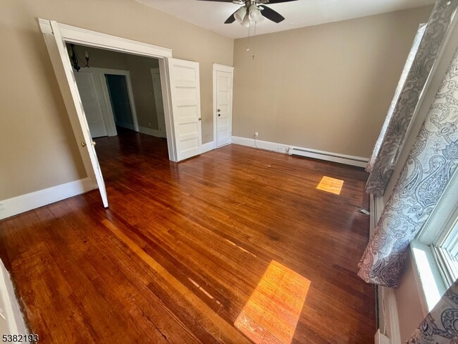 Building Photo - 644 Oradell Ave