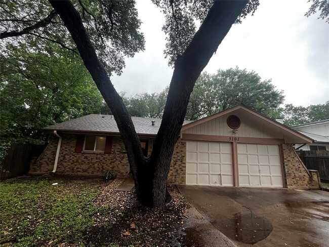 Building Photo - 5101 Meadow Creek Cove