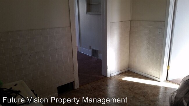 Building Photo - 2 br, 1 bath House - 857 Royce Ave