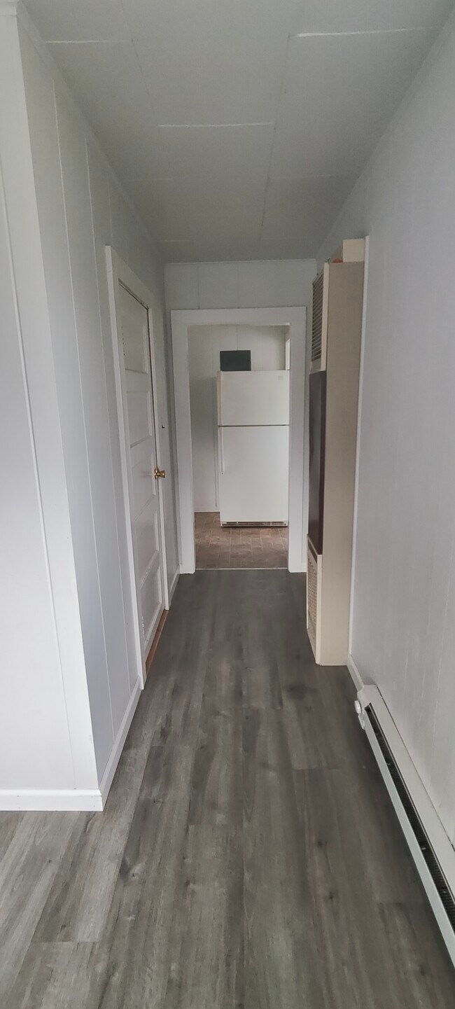 Hallway - 1600 Crescent Ave