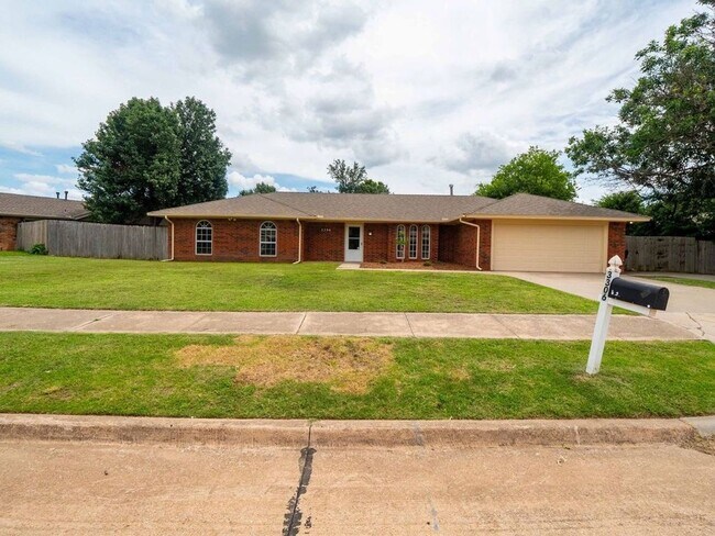 Foto del edificio - 3306 Pheasant Run Rd