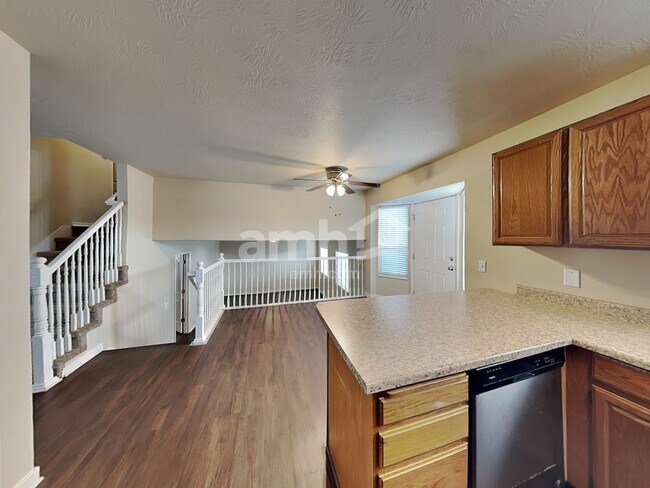 Building Photo - 4445 S Wakeport Bay