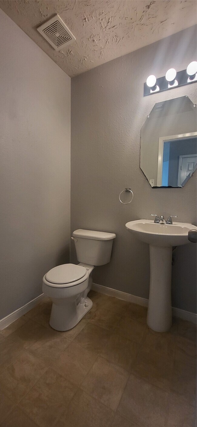 Foto del edificio - 21539 Trilby Way