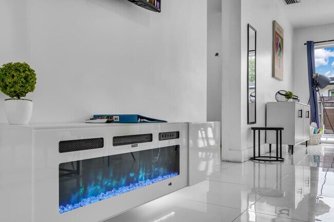 Foto del edificio - 7061 Coolidge St