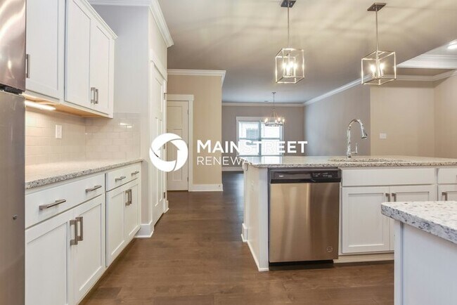 Building Photo - 3 Bedroom Pet-Friendly Home in Owens Cross Roads, AL with Main Street Renewal