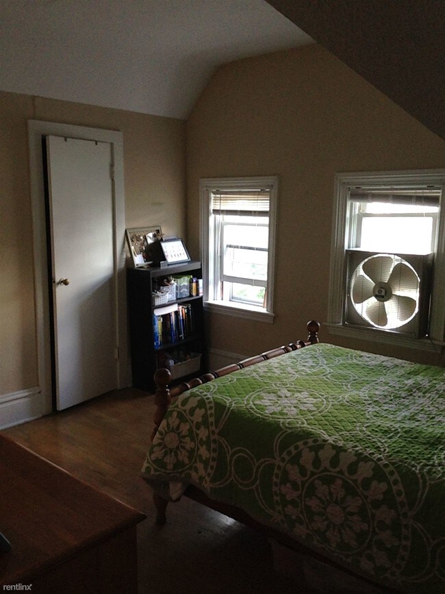 Building Photo - 1 br, 1 bath  - 442 Fountain St NE Apt 5