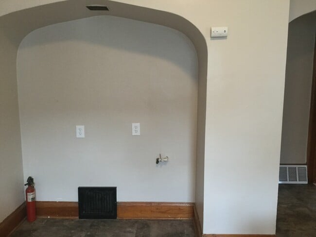 Building Photo - 3635 N 37th St