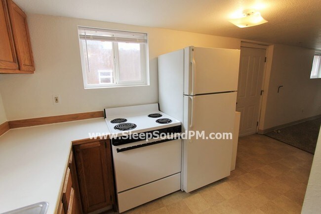 Foto del edificio - Two Bedroom Duplex Near Reed College