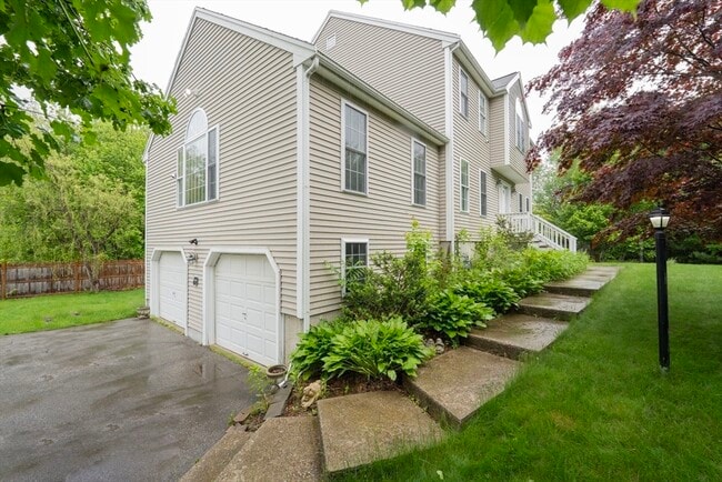 Building Photo - 21 Russo Dr
