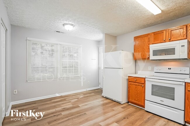 Building Photo - 3705 Birmi Dr