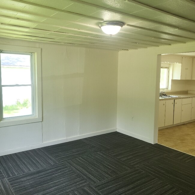 Building Photo - 1561 Reeder Ave