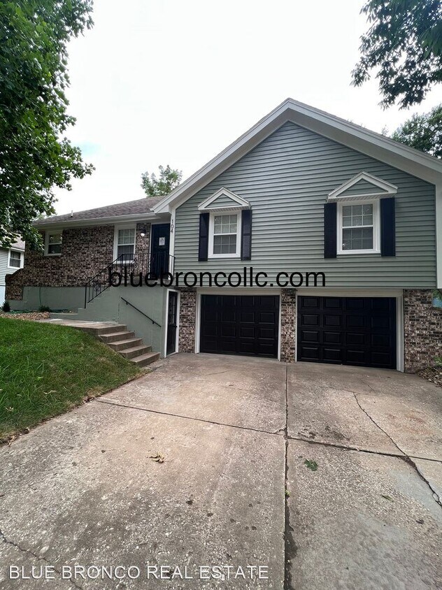 3 br, 2 bath House 104 NE Crescent St House Rental in Lake Lotawana
