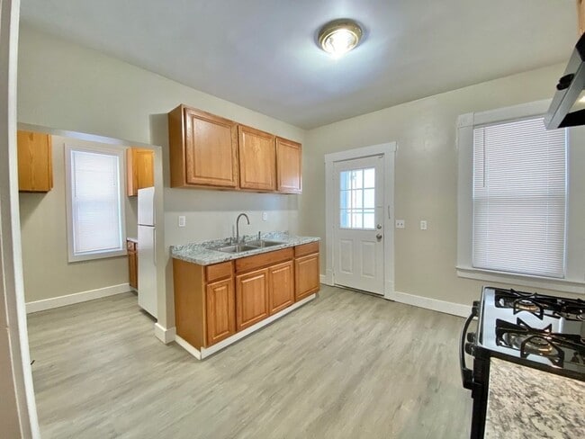 Building Photo - 39 Acushnet Ave