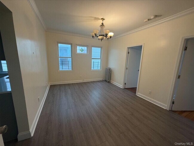 Foto del edificio - 93-47 202nd St