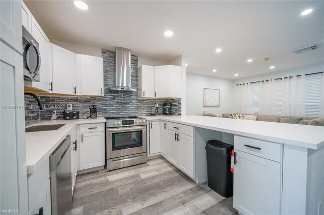 Foto del edificio - 4 br, 2 bath House - 6541 Sherman St
