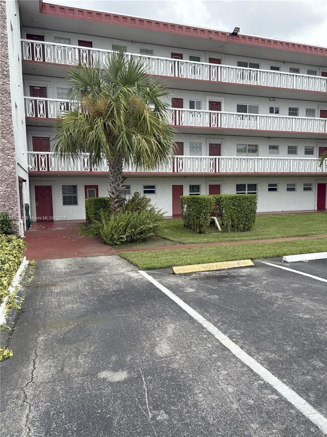 Building Photo - 4140 NW 44th Ave