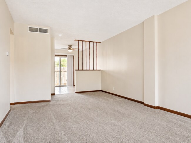 Foto del edificio - 7401 Ames Cir
