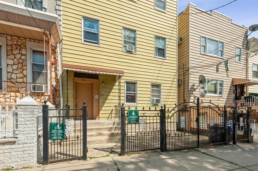 Foto principal - 88 Hancock Ave