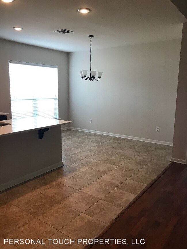 Building Photo - 3 br, 2 bath House - 8628 Summer Grove Ave