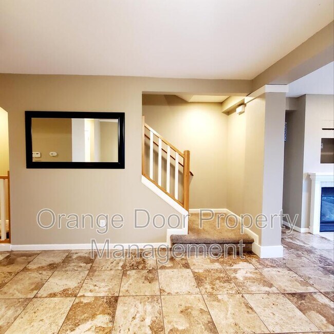 Building Photo - 4025 S 66th St