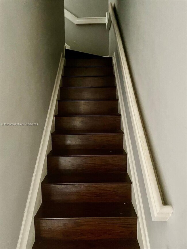 Foto del edificio - 3124 Coral Ridge Dr