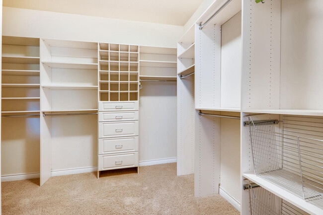 Master Walkin Closet - 2786 Havana St