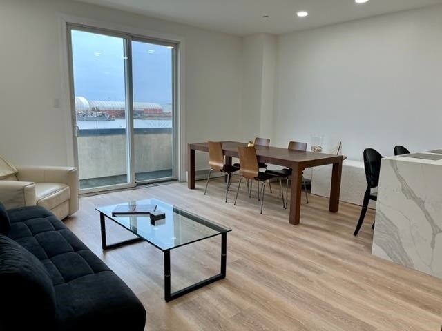 Foto del edificio - 100 Shearwater Ct E