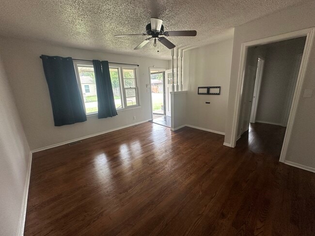 Living room - 5103 N Beaver Ave