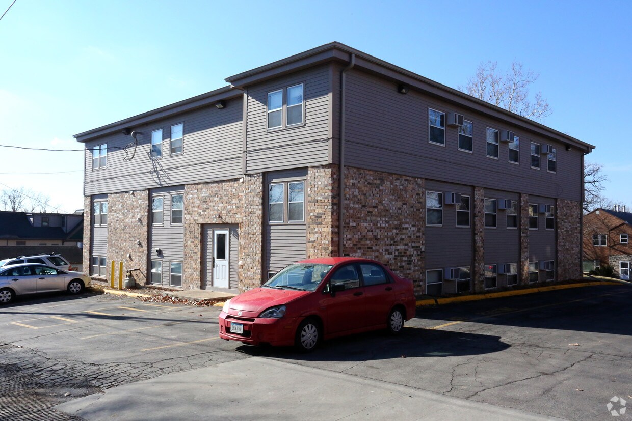 Foto del edificio - 689 18th St