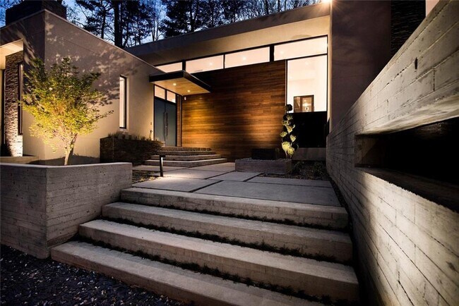 Foto del edificio - 2560 Northside Dr NW