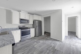 Building Photo - 58 Formby St