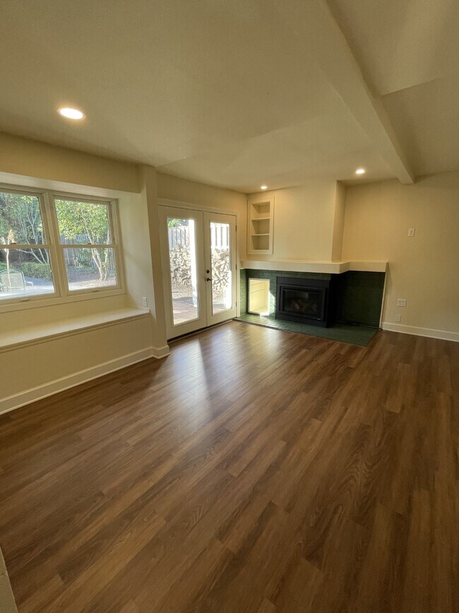 Primary Suite - 460 Mission St SE