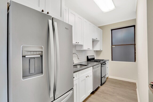 Foto del edificio - 3315 Pleasant Ave