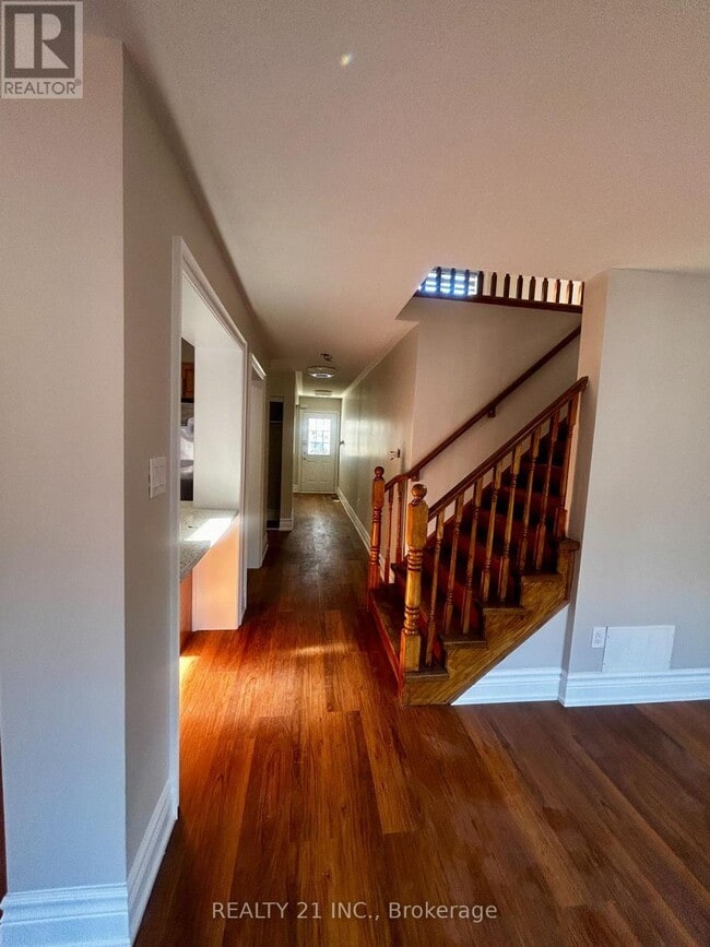 Building Photo - 56 Coyote Crescent