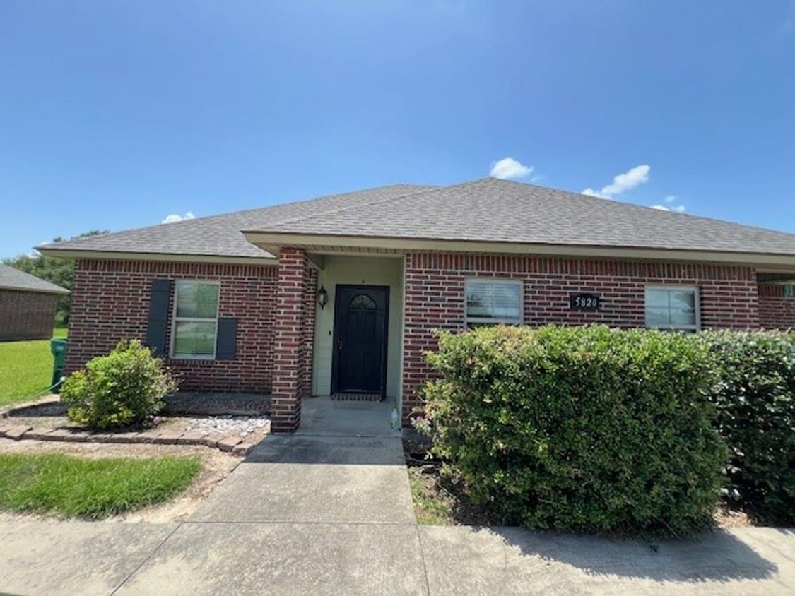 Primary Photo - 3B/2B Duplex Available in South Lake Charles