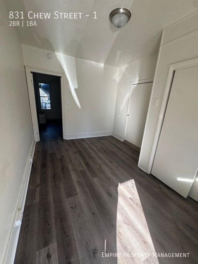 Building Photo - 831 W Chew St