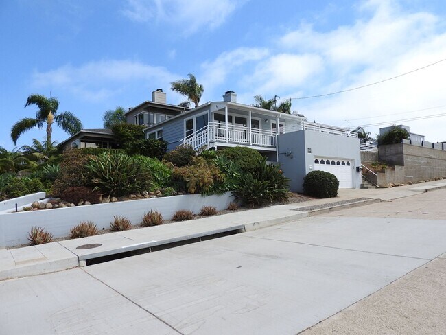 Foto del edificio - Beautiful Home with Gorgeous Views