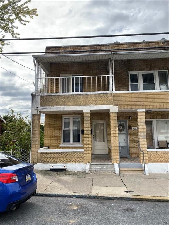 Building Photo - 318 S Bradford St